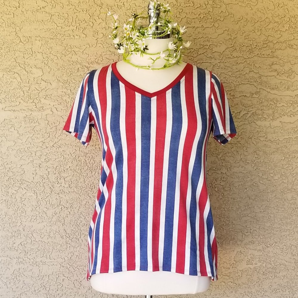 LuLaRoe Christy T Women's Size M V Neck Vertical Stripes Red White Blue